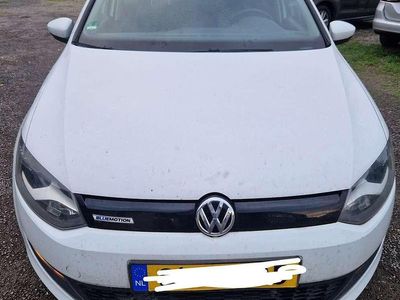 Gebraucht VW Polo Trendline 75 PS (55 kW) 2015 Weiß Limousine