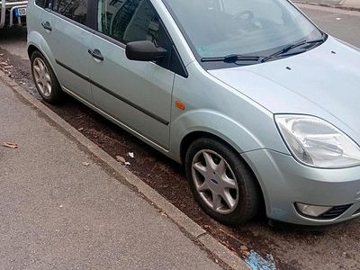 Gebraucht Ford Fiesta 69 PS (50 kW) 2004 Grün Kleinwagen