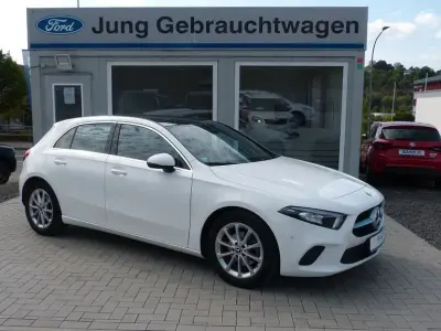 Gebraucht Mercedes A180 136 PS (100 kW) 2020 Weiß Limousine