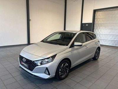 Gebraucht Hyundai i20 101 PS (74 kW) 2022 Silber Kleinwagen