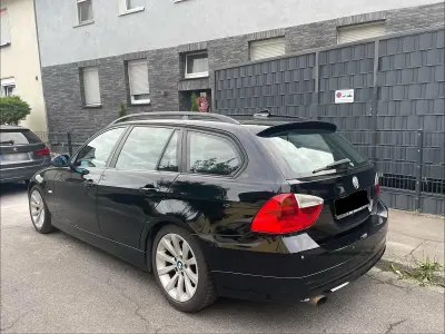 Gebraucht BMW 320 150 PS (110 kW) 2007 Schwarz Kombi