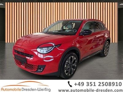 Gebraucht Fiat 600 La Prima 101 PS (74 kW) 2025 Rot rot (metallic) SUV
