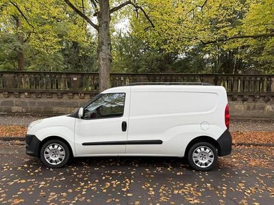 Weiß Gebraucht 2013 Fiat Doblò Van / Kleinbus | 6.200 €