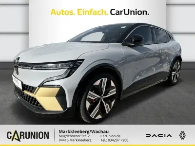 Usata Renault Megane E-Tech Iconic 160 kW (218 CV) 2024 Grigio Berlina