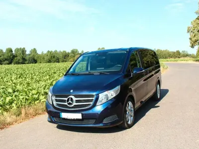 Gebraucht Mercedes V250 190 PS (139 kW) 2016 Blau Van / Kleinbus