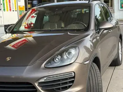 Gebraucht Porsche Cayenne S Diesel 382 PS (280 kW) 2013 Braun SUV