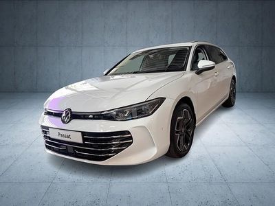 Weiss Gebraucht 2025 VW Passat Elegance Kombi | 48.990 € (Teuer)