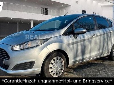 Silber Gebraucht 2015 Ford Fiesta Limousine | 5.800 € (Fairer Preis)