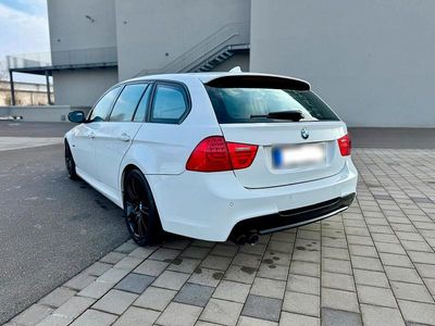 Gebraucht BMW 330 M Sport 215 PS (158 kW) 2012 Weiß Kombi