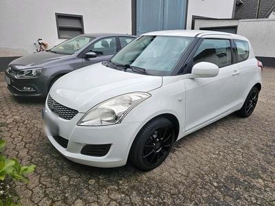 Gebraucht Suzuki Swift 94 PS (69 kW) 2013 Weiß Kleinwagen