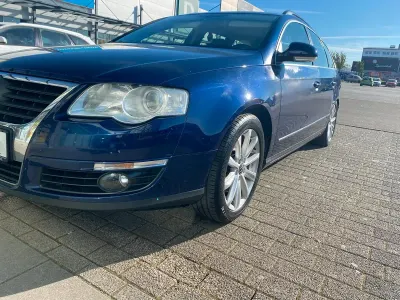 Gebraucht VW Passat 140 PS (102 kW) 2010 Blau Kombi
