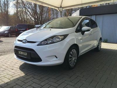 Gebraucht Ford Fiesta Trend 82 PS (60 kW) 2010 Weiß Kleinwagen