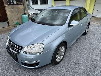 Gebraucht VW Jetta Freestyle 122 PS (89 kW) 2010 Heaven blue Limousine