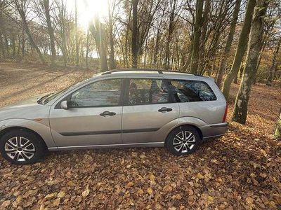 Gebraucht Ford Focus Trend 116 PS (85 kW) 2004 Kombi