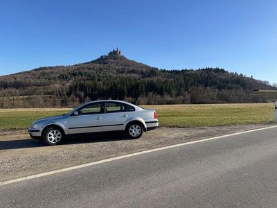 Gebraucht VW Passat Basis 101 PS (74 kW) 2000 Silber Limousine
