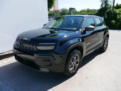 Neu Jeep Avenger Longitude 101 PS (74 kW) 2026 Schwarz SUV