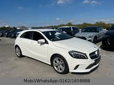 Gebraucht Mercedes A180 122 PS (89 kW) 2018 Weiß Limousine