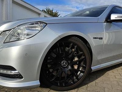 Usata Mercedes E500 408 CV (300 kW) 2011 Argento Berlina