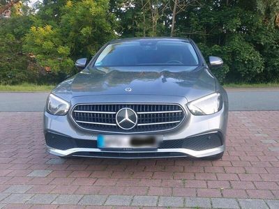 Mercedes E200