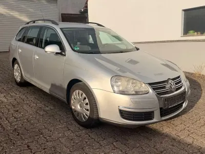 Gebraucht VW Golf VI 140 PS (102 kW) 2009 Silber Kleinwagen