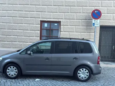 Brugt VW Touran 105 HK (77 kW) 2010 Grå MPV
