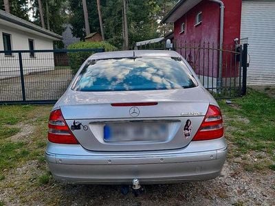Mercedes E320