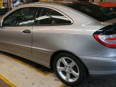 Mercedes C180