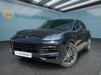 Gebraucht Porsche Cayenne E-Hybrid 470 PS (345 kW) 2025 Schwarz SUV