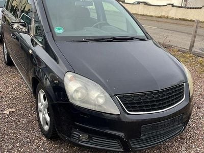 Usata Opel Zafira 120 CV (88 kW) 2006 Nero Monovolume