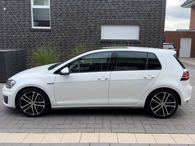 gebraucht VW Golf VII GTD, 8-fach bereift