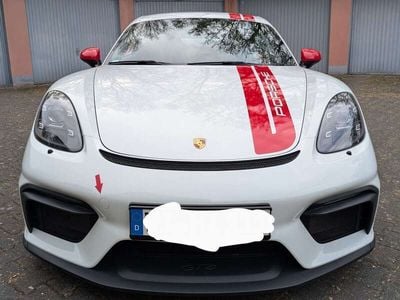 Porsche 718 Cayman GT4
