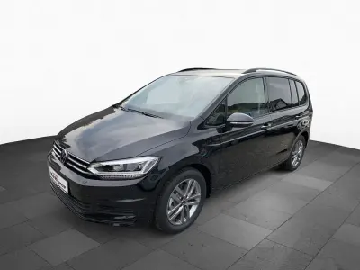 Neu VW Touran Comfortline 150 PS (110 kW) 2026 Schwarz Van / Kleinbus