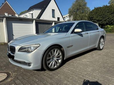 BMW 730