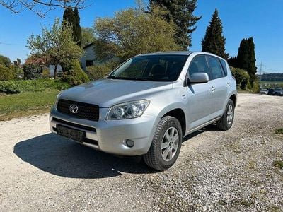 Usata Toyota RAV4 136 CV (100 kW) 2007 Argento SUV