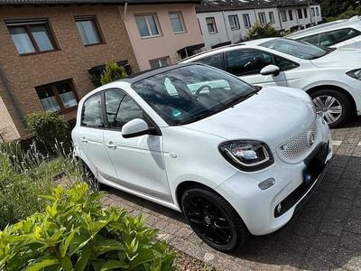 Second-hand Smart ForFour Prime 90 CP (66 kW) 2016 Alb Hatchback