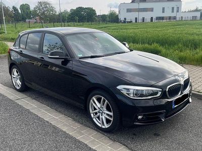 Gebraucht BMW 120 Sport Line 190 PS (139 kW) 2017 Schwarz Kleinwagen