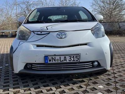 Toyota iQ