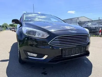 Gebraucht Ford Focus Titanium 150 PS (110 kW) 2015 Schwarz Limousine