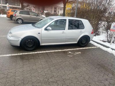 Silber Gebraucht 2003 VW Golf IV Kleinwagen | 1.900 € (Fairer Preis)