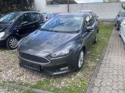 Usata Ford Focus Cool & Connect 101 CV (74 kW) 2017 Grigio Berlina