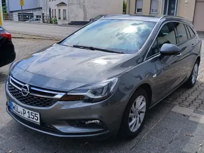Gebraucht Opel Astra Innovation 136 PS (100 kW) 2018 Grau Kombi