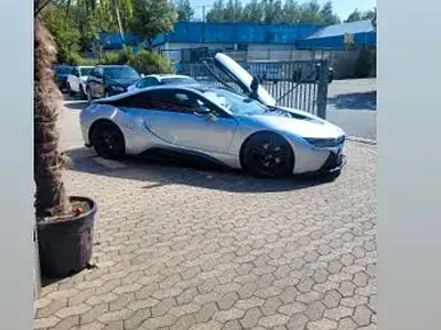 Gebraucht BMW i8 Sport Line 374 PS (275 kW) 2015 Silber Coupé