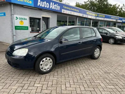 Gebraucht VW Golf IV 75 PS (55 kW) 2005 Blau Limousine