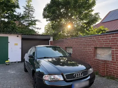 Gebraucht Audi A4 125 PS (91 kW) 1996 Schwarz Limousine