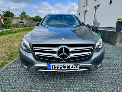 Gebraucht Mercedes GLC250 204 PS (150 kW) 2016 Grau SUV