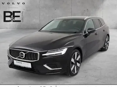 Gebraucht Volvo V60 Plus 350 PS (257 kW) 2025 Schwarz Kombi