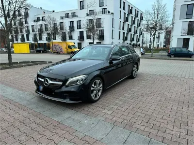 Gebraucht Mercedes 300 AMG line 258 PS (189 kW) 2018 Schwarz Kombi