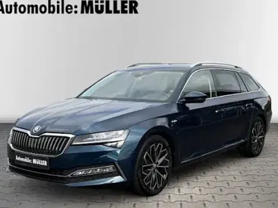Gebraucht Skoda Superb LAURIN & KLEMENT 190 PS (139 kW) 2020 Blau Kombi