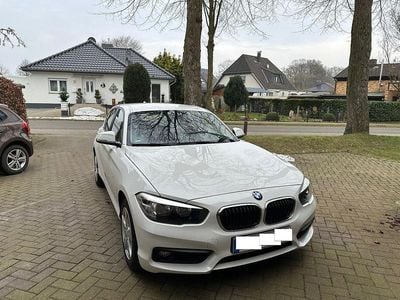 Gebraucht BMW 116 Advantage 116 PS (85 kW) 2016 Weiß Kleinwagen