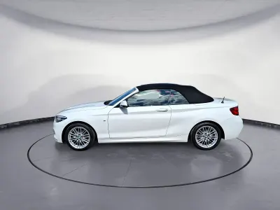 Gebraucht BMW 218 M Sport 136 PS (100 kW) 2020 Alpinweiß Cabrio